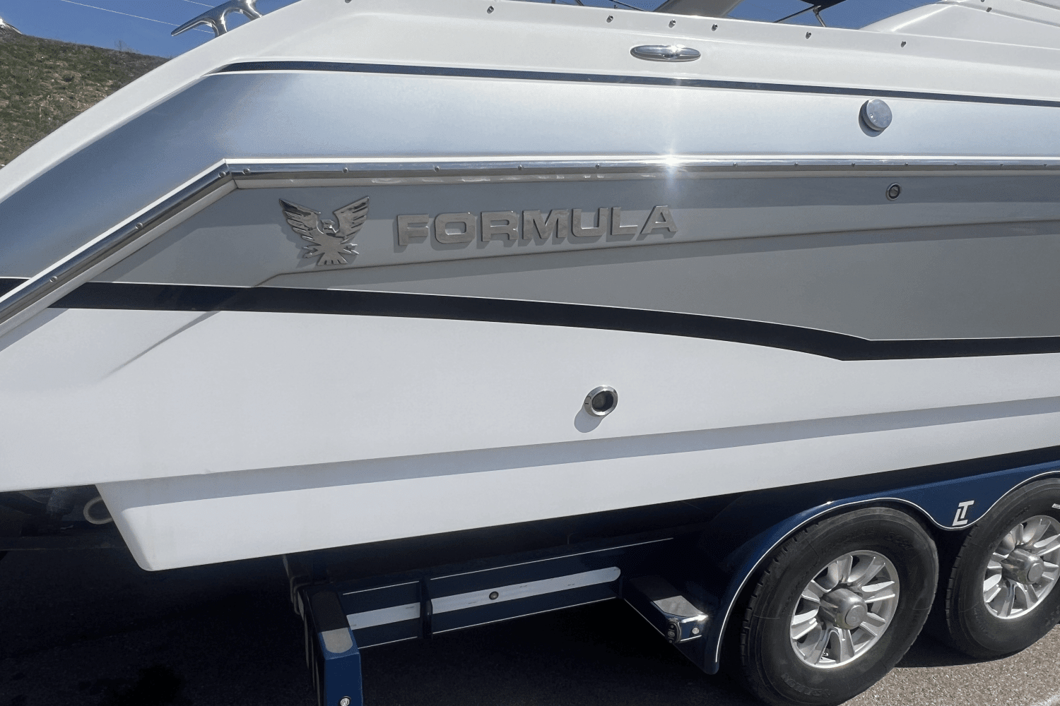 2008 Formula 330 SS Image Thumbnail #12