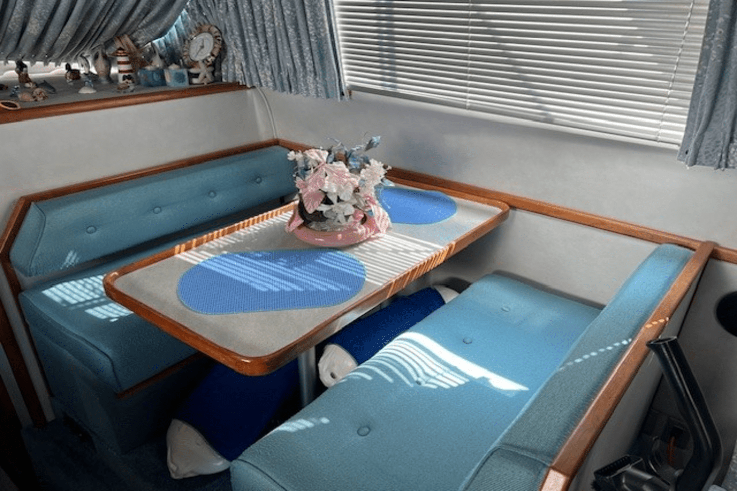 1990 Sea Ray 380 AFT CABIN Image Thumbnail #14