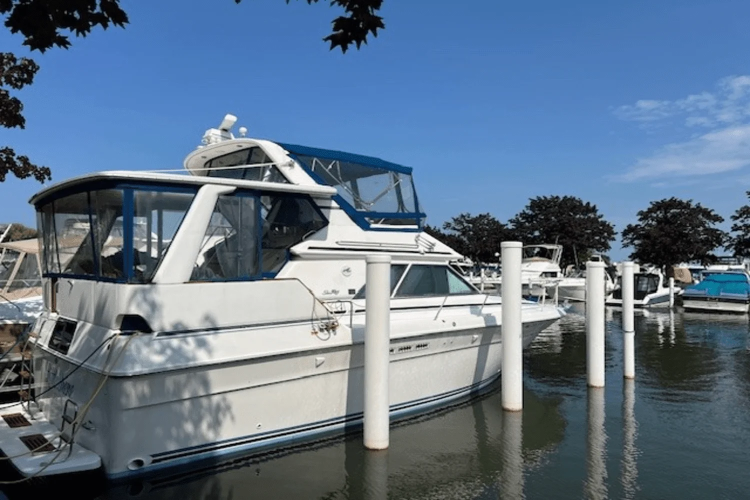 1990 Sea Ray 380 AFT CABIN Image Thumbnail #1