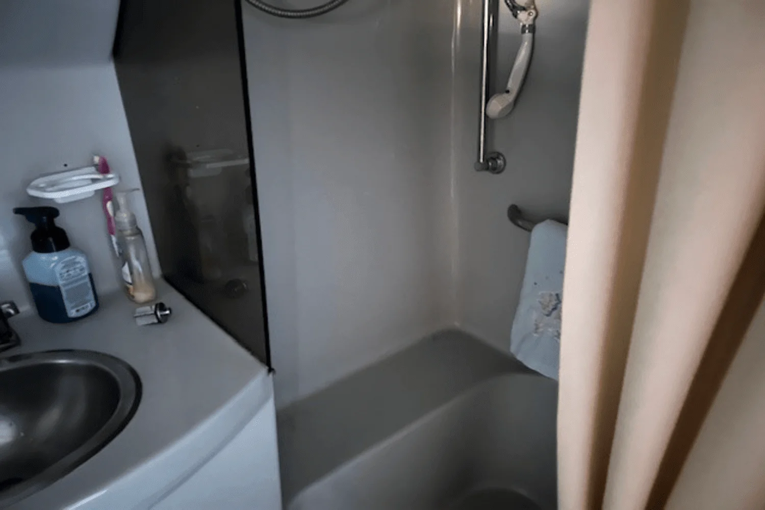 1990 Sea Ray 380 AFT CABIN Image Thumbnail #13