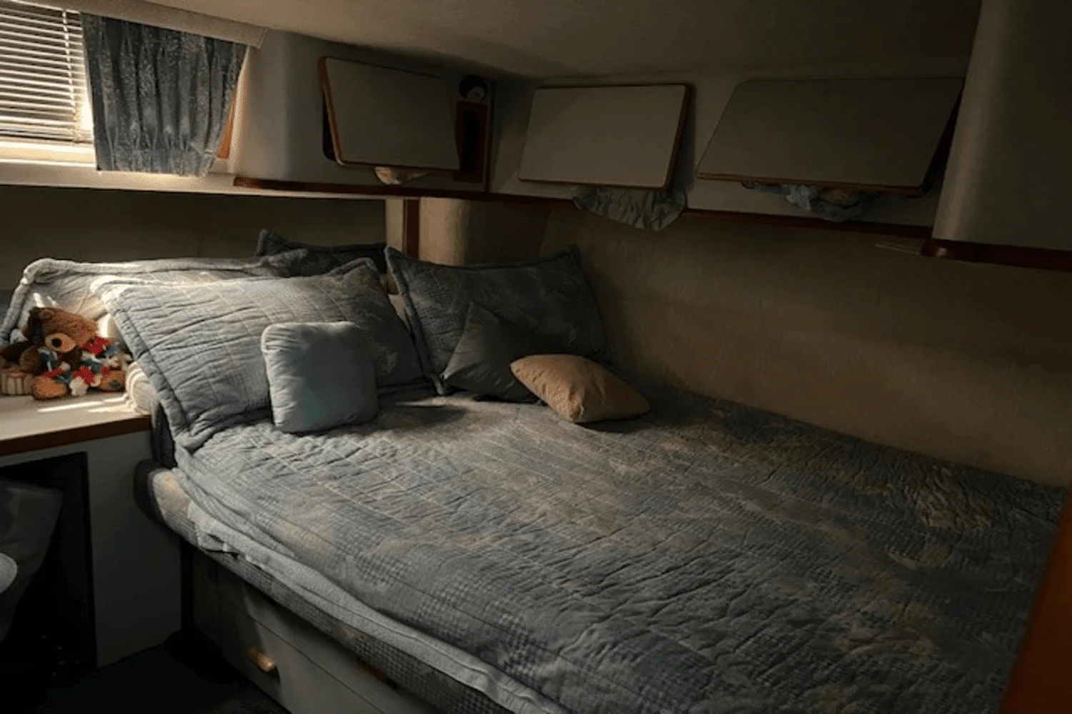 1990 Sea Ray 380 AFT CABIN Image Thumbnail #21