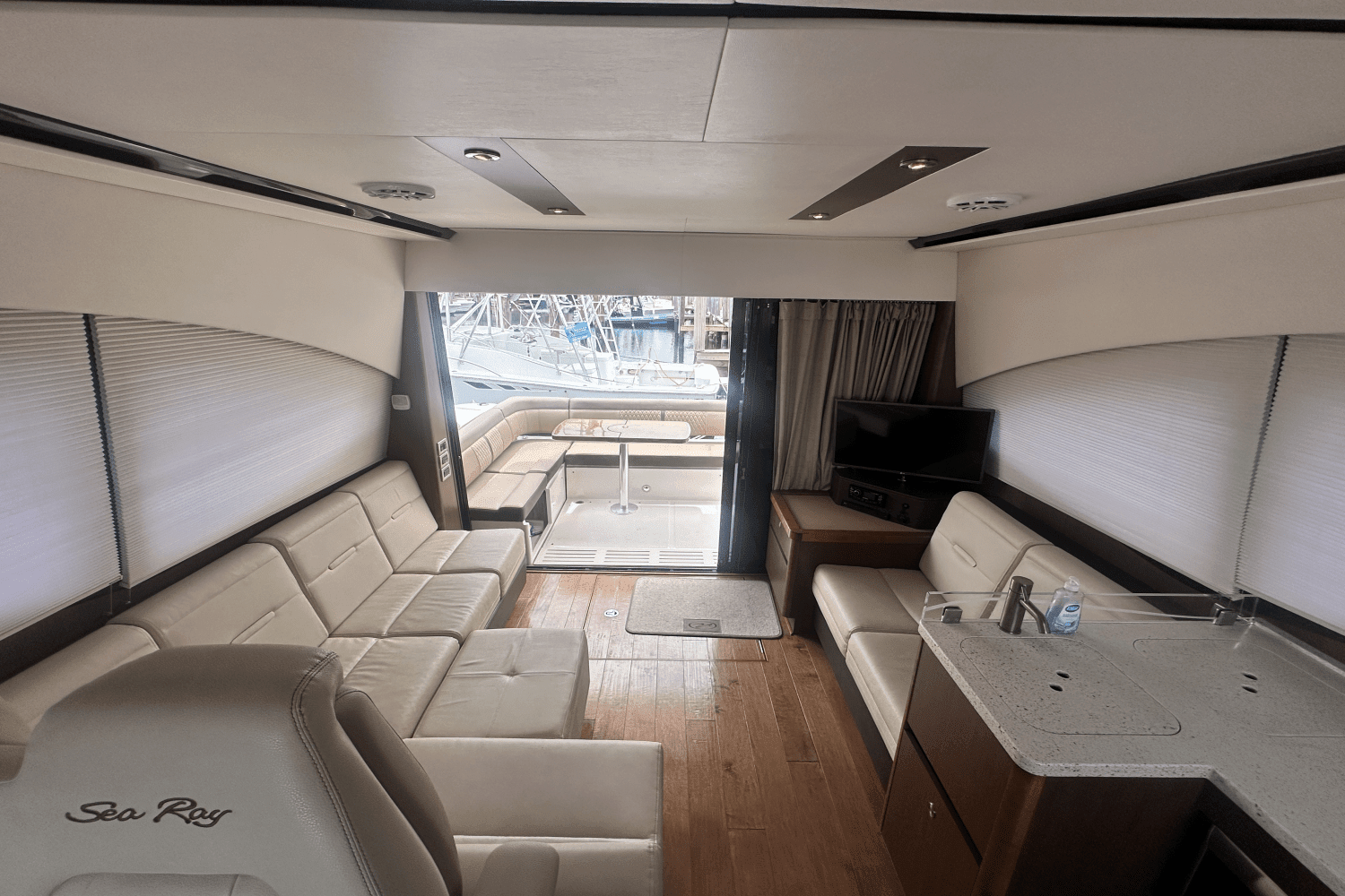 2016 Sea Ray 400 SUNDANCER Image Thumbnail #11