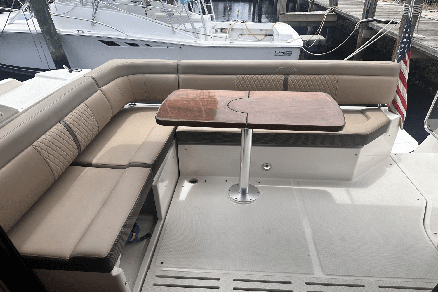2016 Sea Ray 400 SUNDANCER Image Thumbnail #10