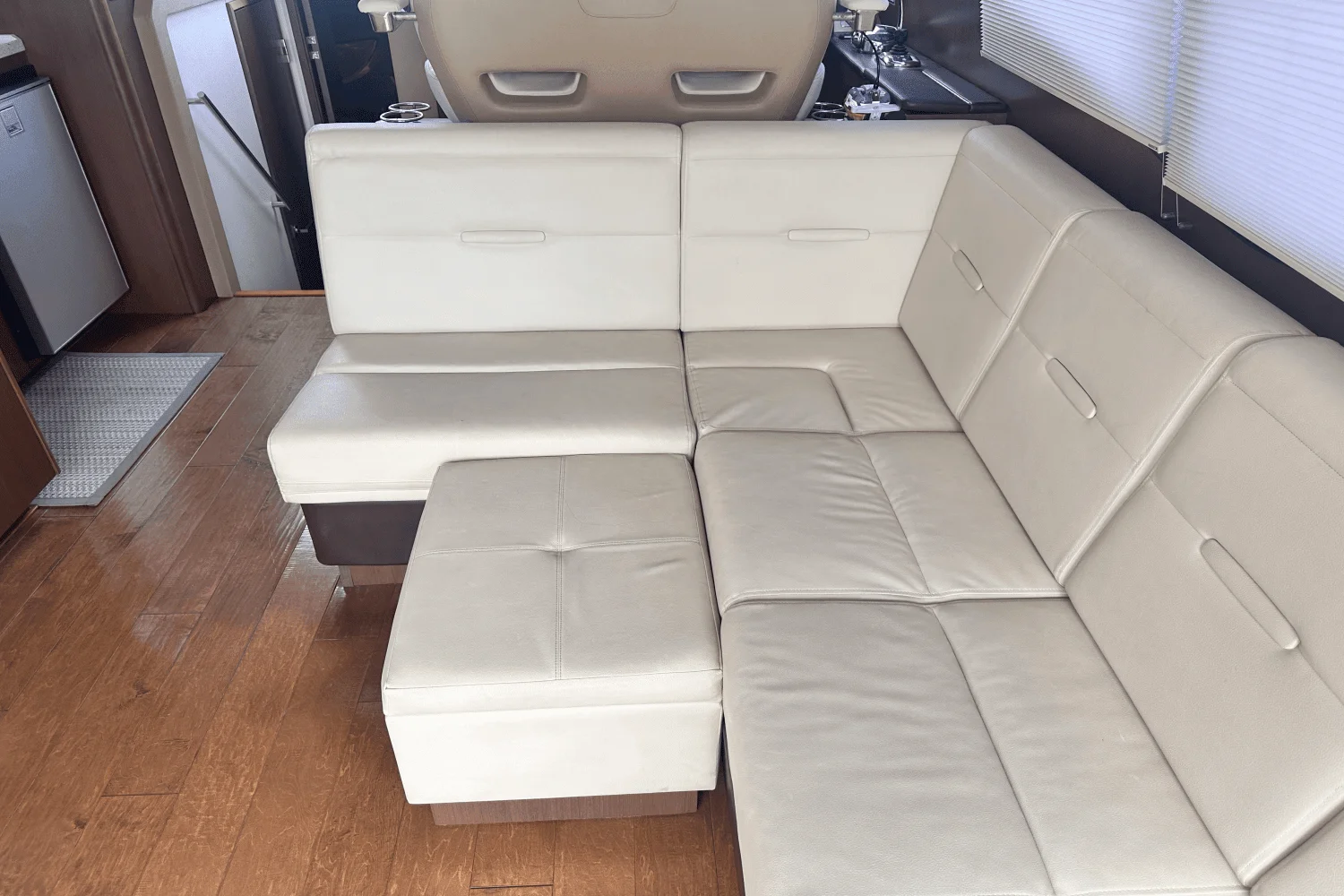 2016 Sea Ray 400 SUNDANCER Image Thumbnail #14