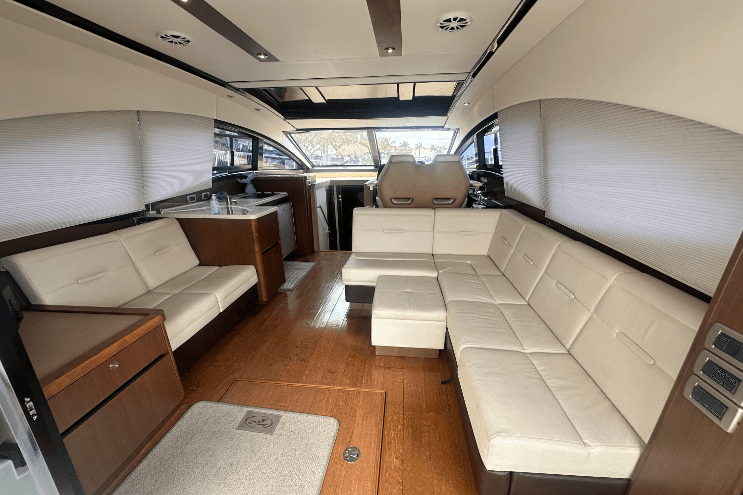 2016 Sea Ray 400 SUNDANCER Image Thumbnail #12