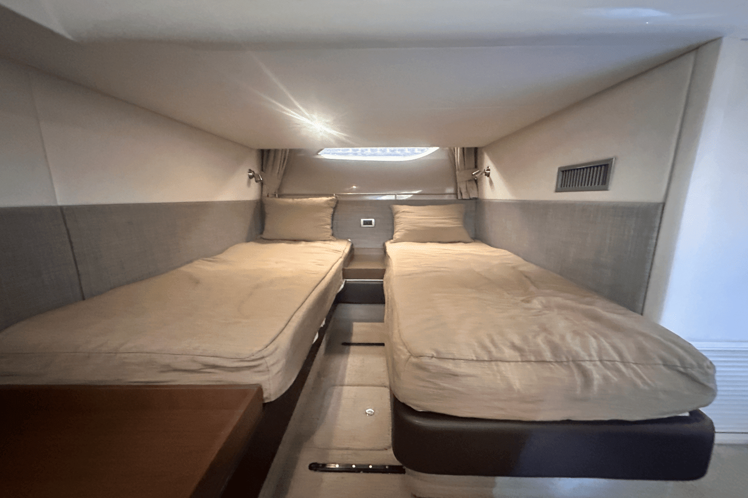 2016 Sea Ray 400 SUNDANCER Image Thumbnail #29