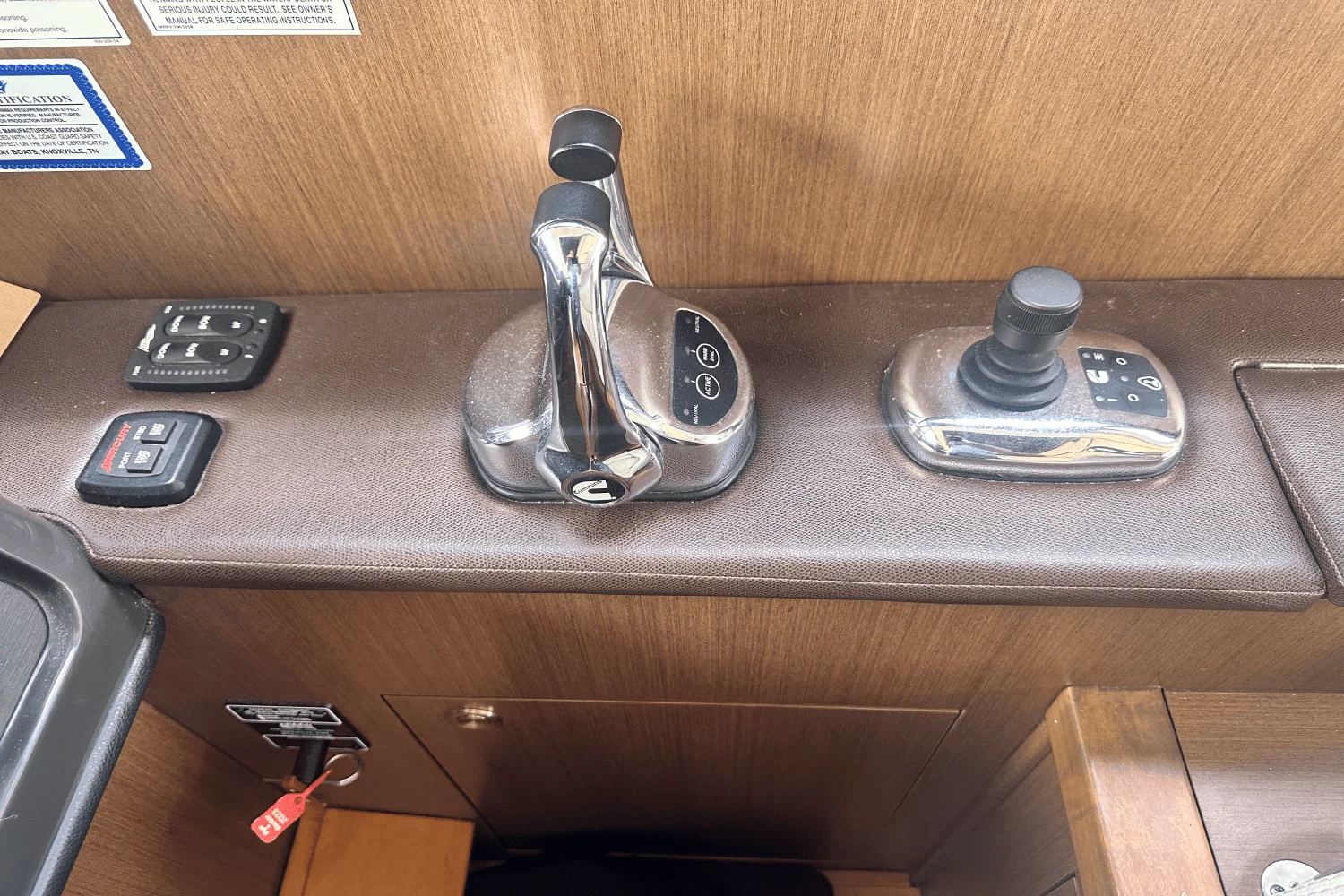 2016 Sea Ray 400 SUNDANCER Image Thumbnail #6