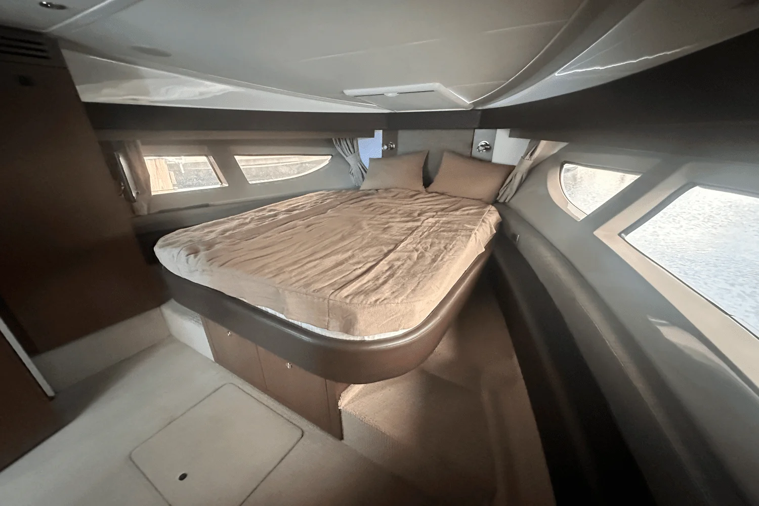 2016 Sea Ray 400 SUNDANCER Image Thumbnail #23
