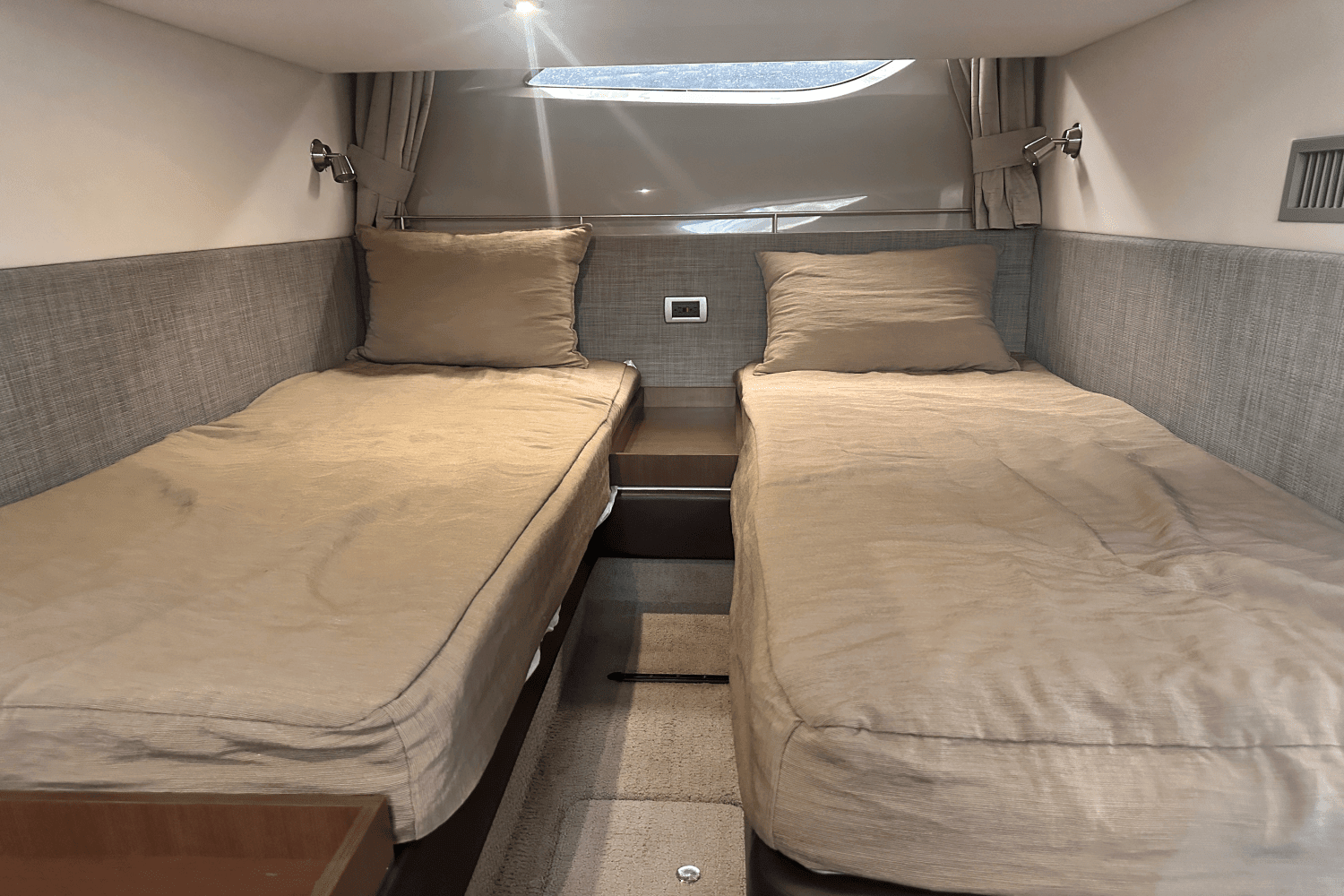 2016 Sea Ray 400 SUNDANCER Image Thumbnail #30