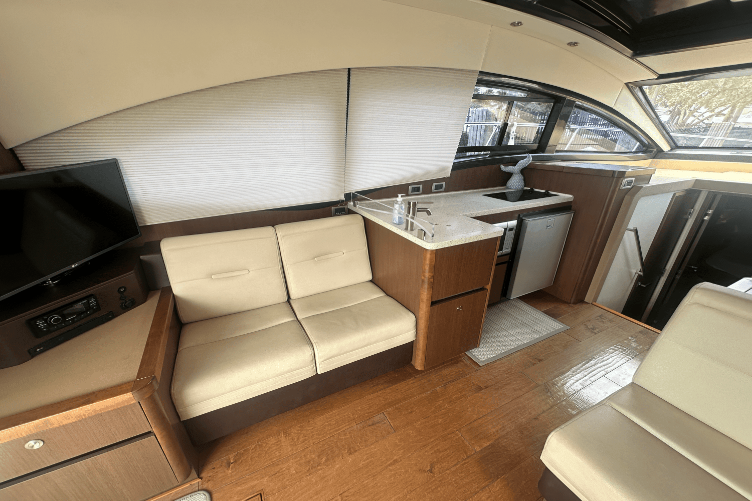 2016 Sea Ray 400 SUNDANCER Image Thumbnail #16