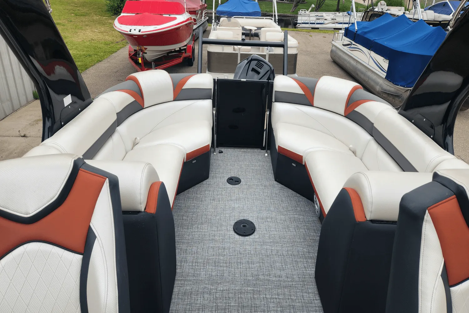 2017 Berkshire 23SRFX ARCH S Image Thumbnail #19