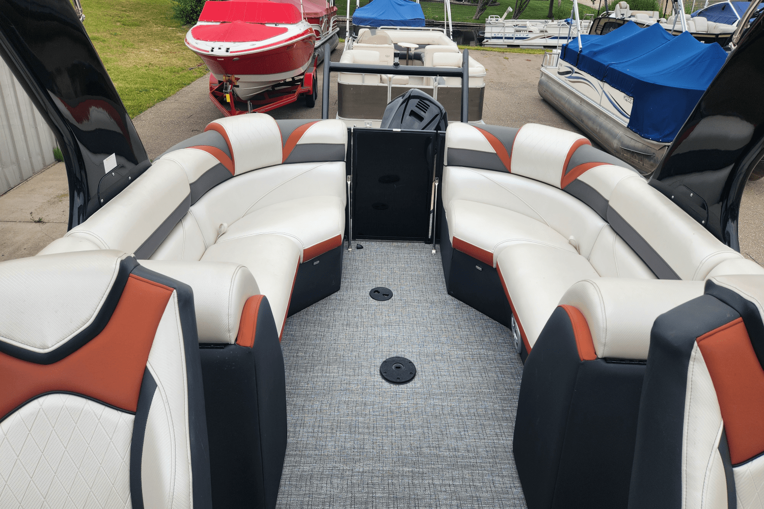 2017 Berkshire 23SRFX ARCH S Image Thumbnail #19