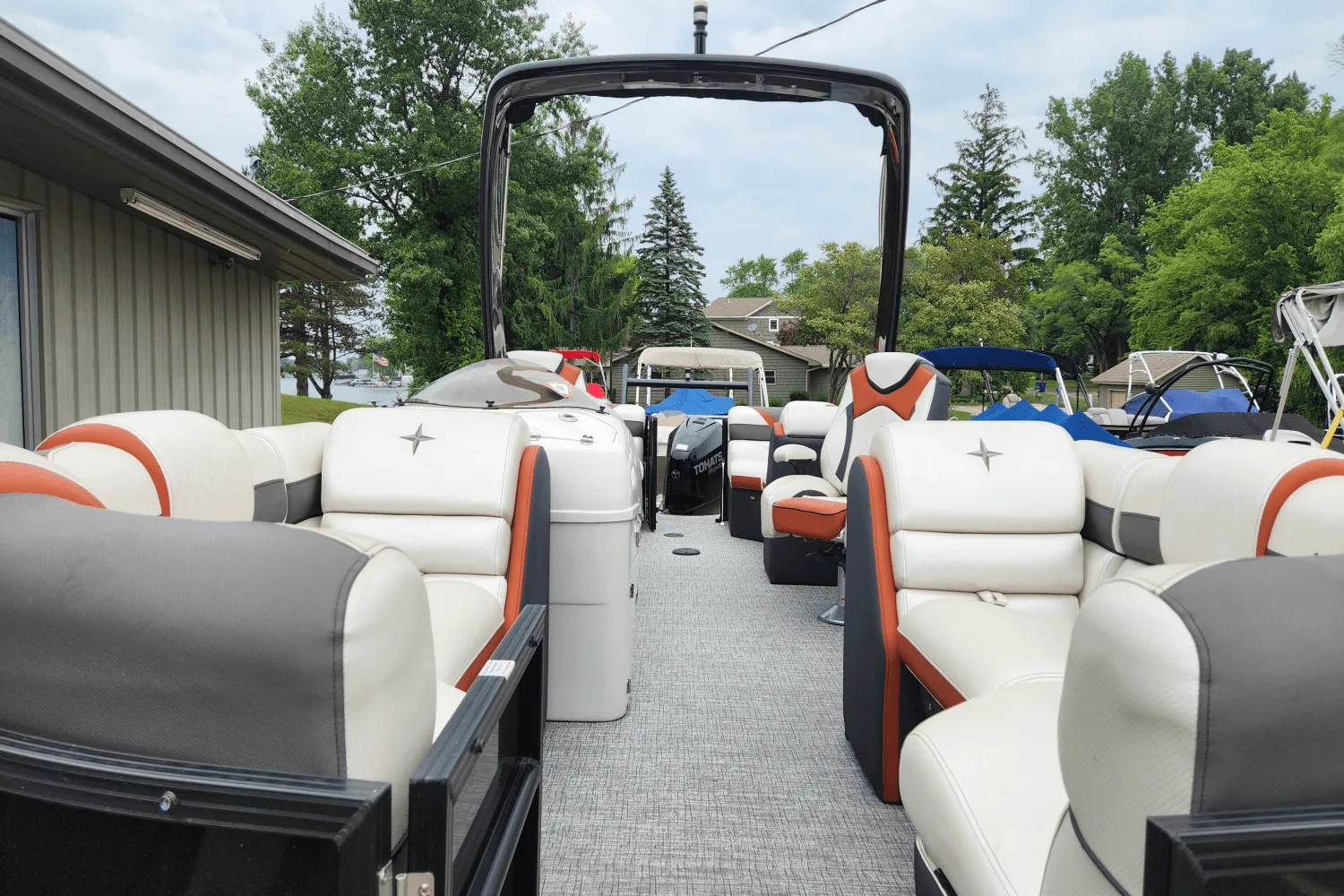 2017 Berkshire 23SRFX ARCH S Image Thumbnail #11