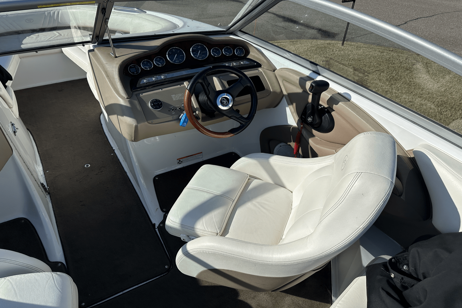 2008 Cobalt 232 Image Thumbnail #11