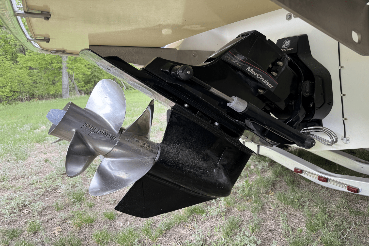 2008 Cobalt 232 Image Thumbnail #4