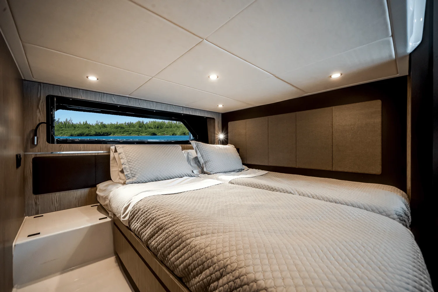 2019 Azimut ATLANTIS 43 Image Thumbnail #31