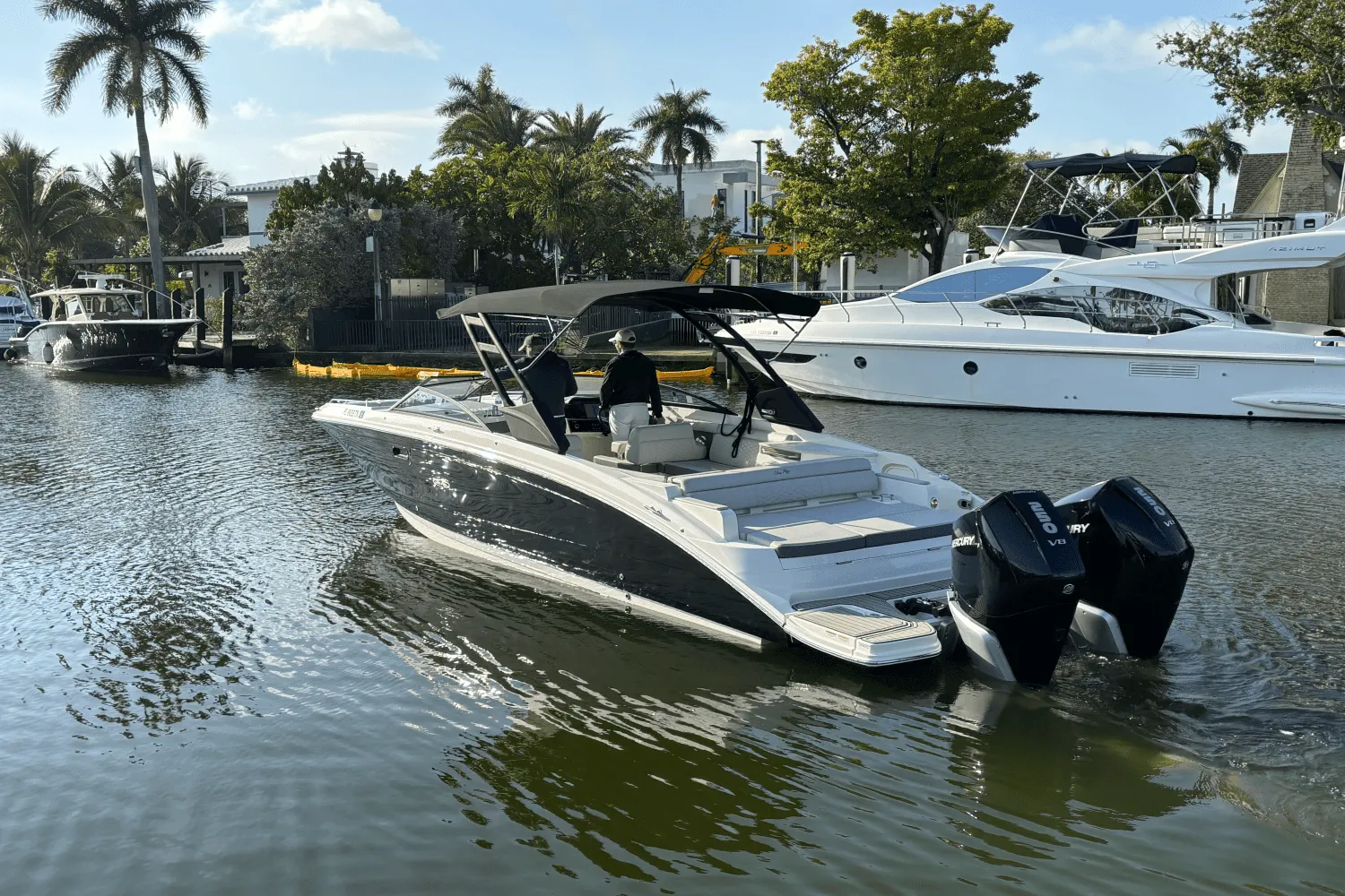 2023 Sea Ray 290 SDX OB Image Thumbnail #1