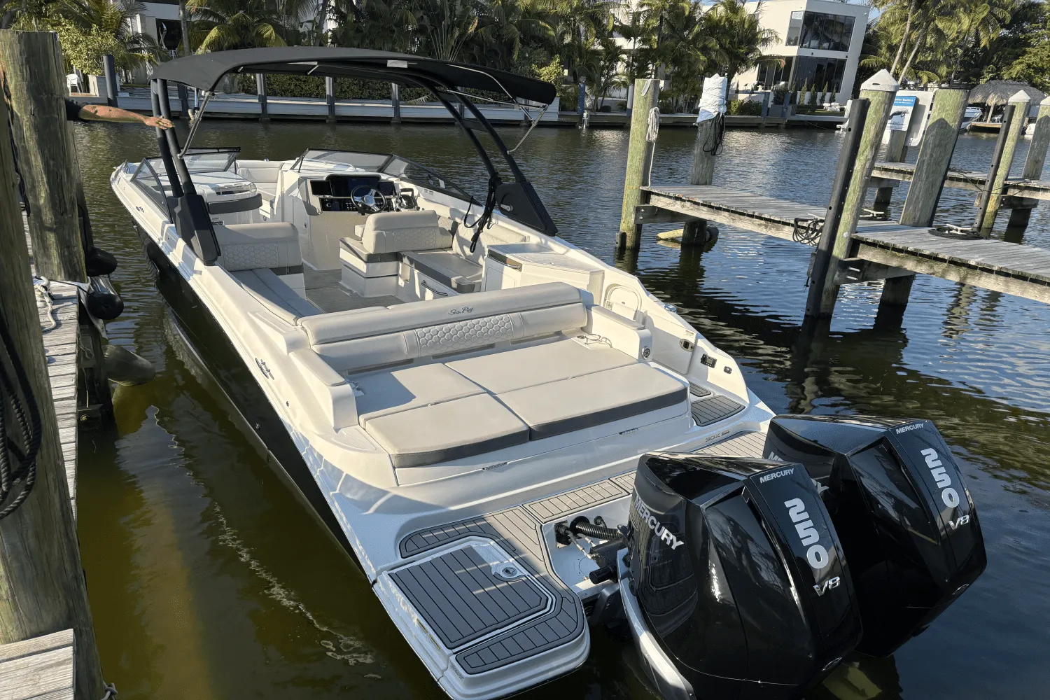 2023 Sea Ray 290 SDX OB Image Thumbnail #21