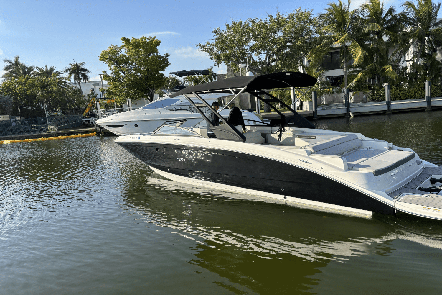 2023 Sea Ray 290 SDX OB Image Thumbnail #2