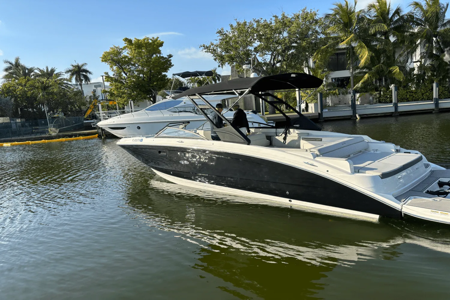 2023 Sea Ray 290 SDX OB Image Thumbnail #2