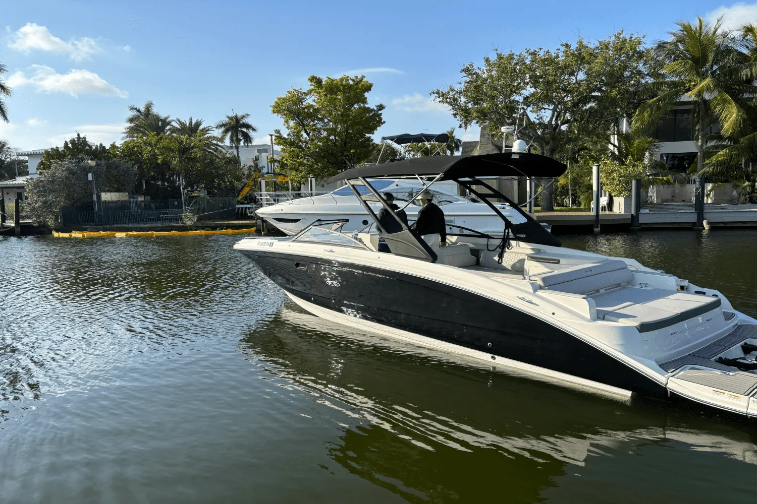 2023 Sea Ray 290 SDX OB Image Thumbnail #3