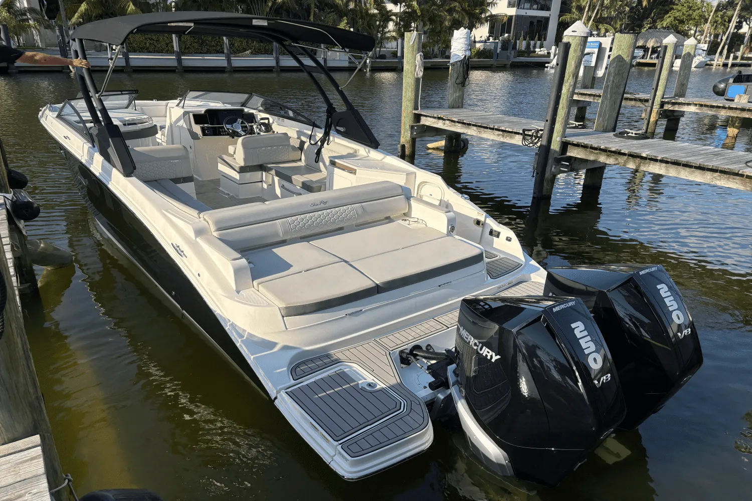 2023 Sea Ray 290 SDX OB Image Thumbnail #23
