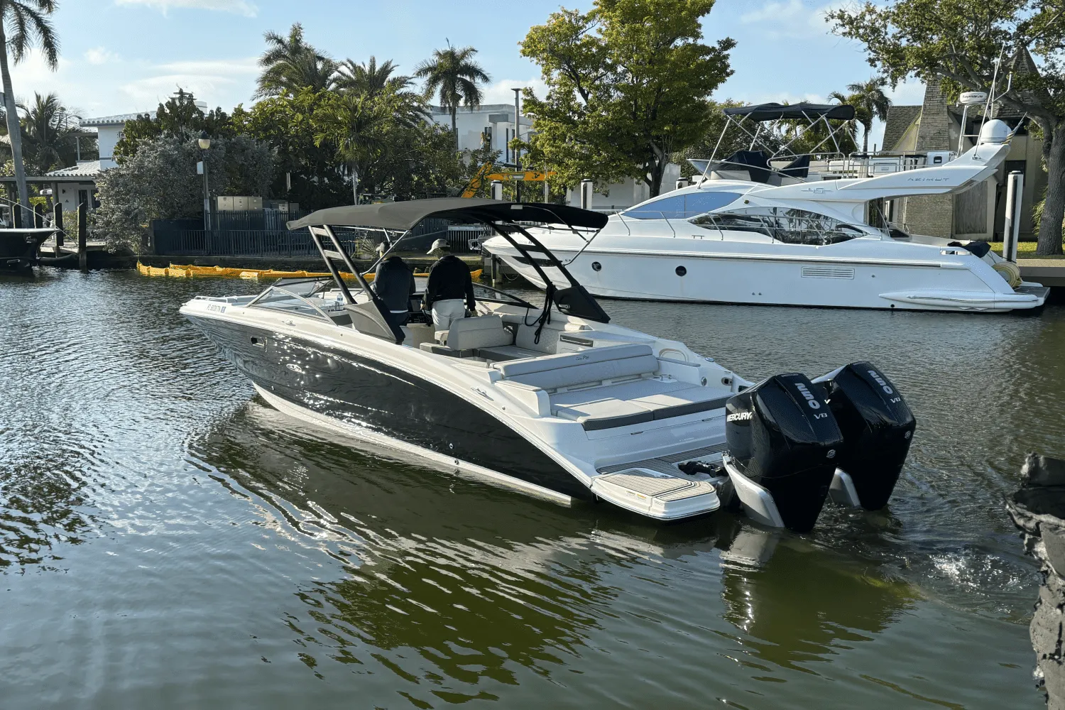 2023 Sea Ray 290 SDX OB Image Thumbnail #6
