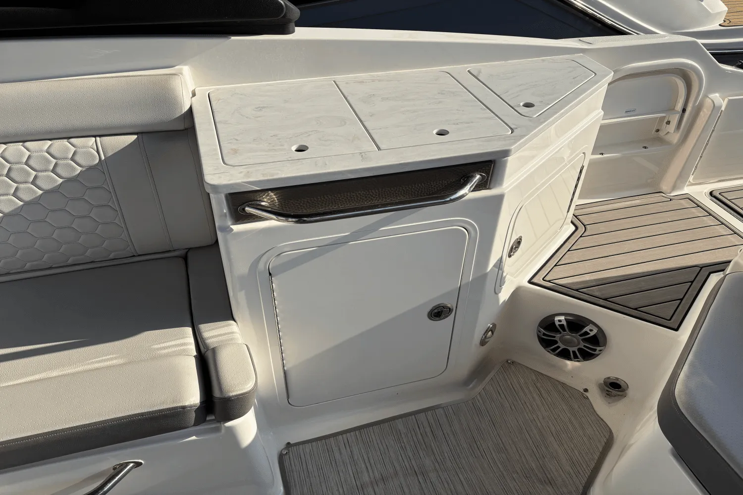 2023 Sea Ray 290 SDX OB Image Thumbnail #33