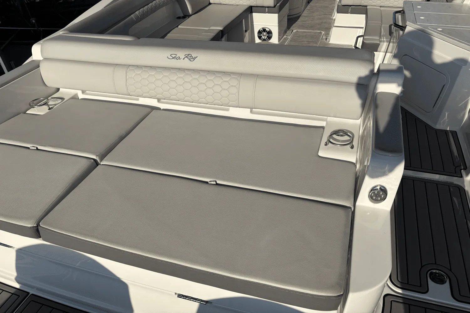 2023 Sea Ray 290 SDX OB Image Thumbnail #36
