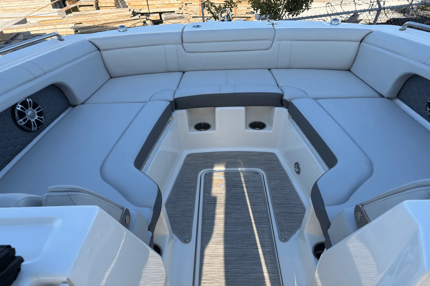 2023 Sea Ray 290 SDX OB Image Thumbnail #27