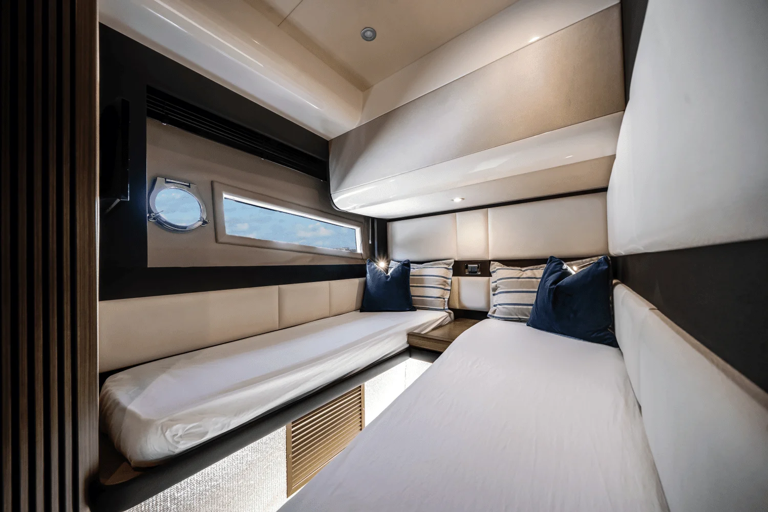 2017 Azimut 55S Image Thumbnail #18