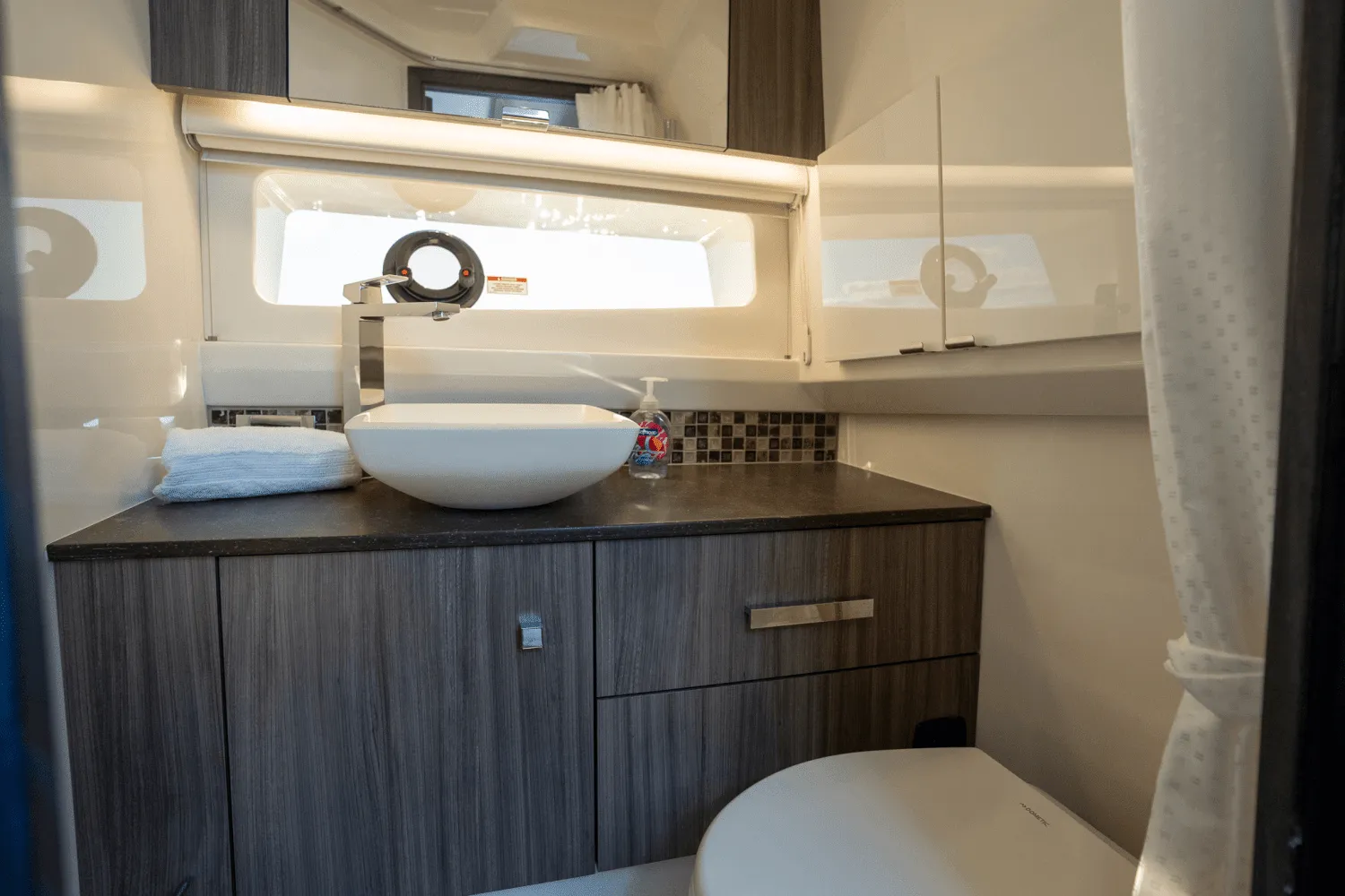 2023 Sea Ray 400 SLX OB Image Thumbnail #20