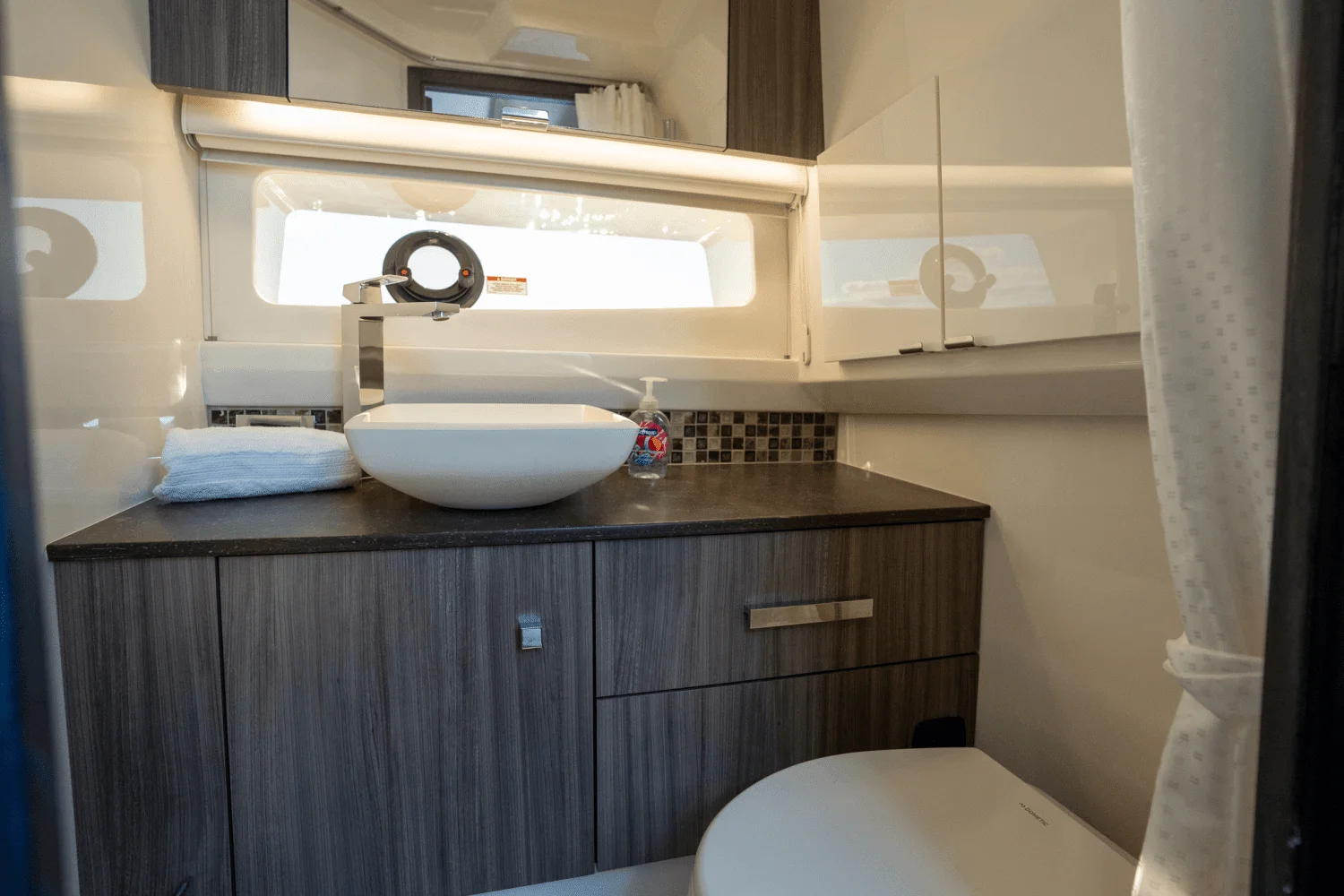 2023 Sea Ray 400 SLX OB Image Thumbnail #20