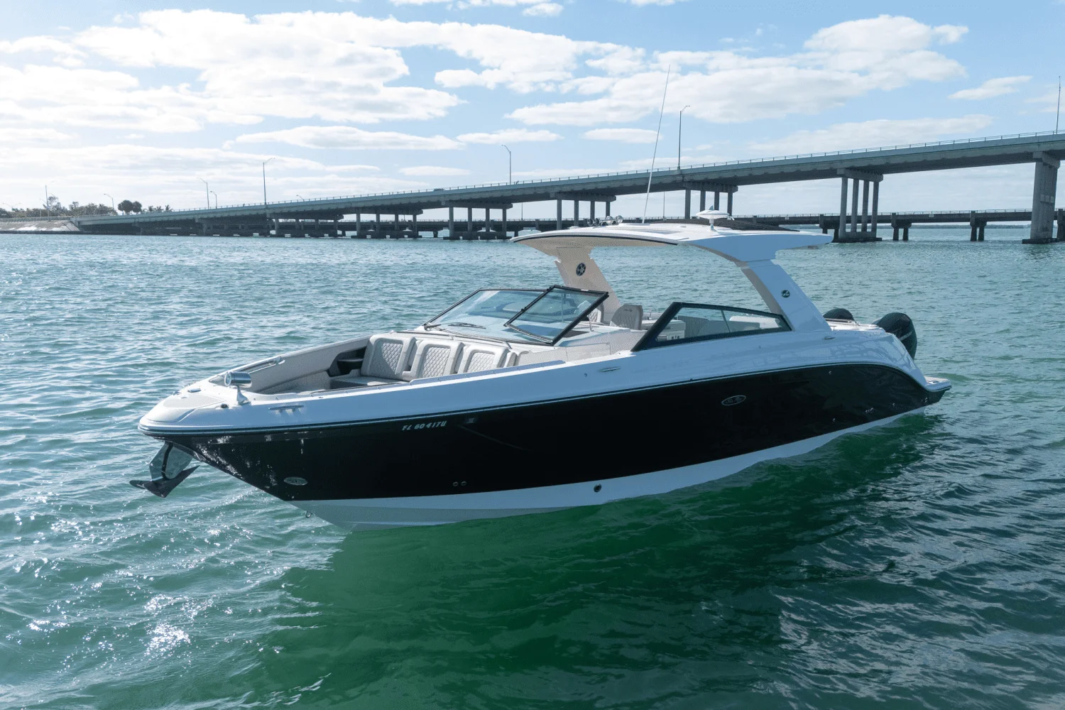 2023 Sea Ray 400 SLX OB Image Thumbnail #4