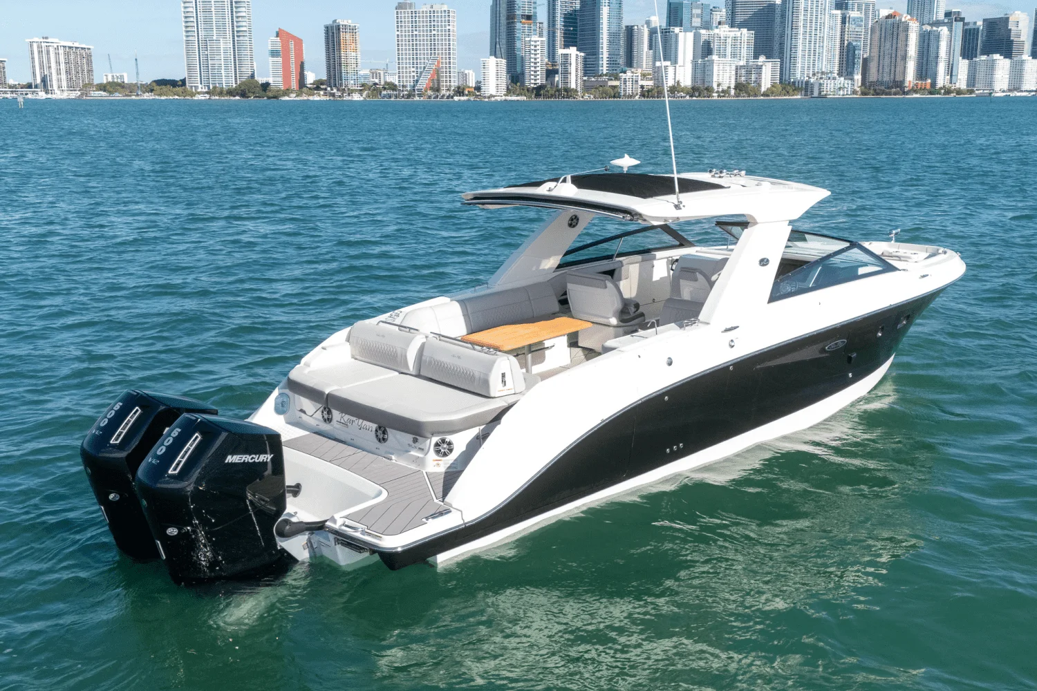 2023 Sea Ray 400 SLX OB Image Thumbnail #7