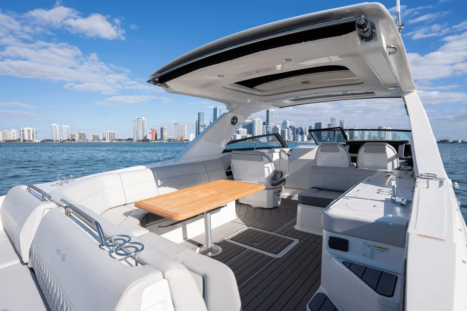 2023 Sea Ray 400 SLX OB Image Thumbnail #34