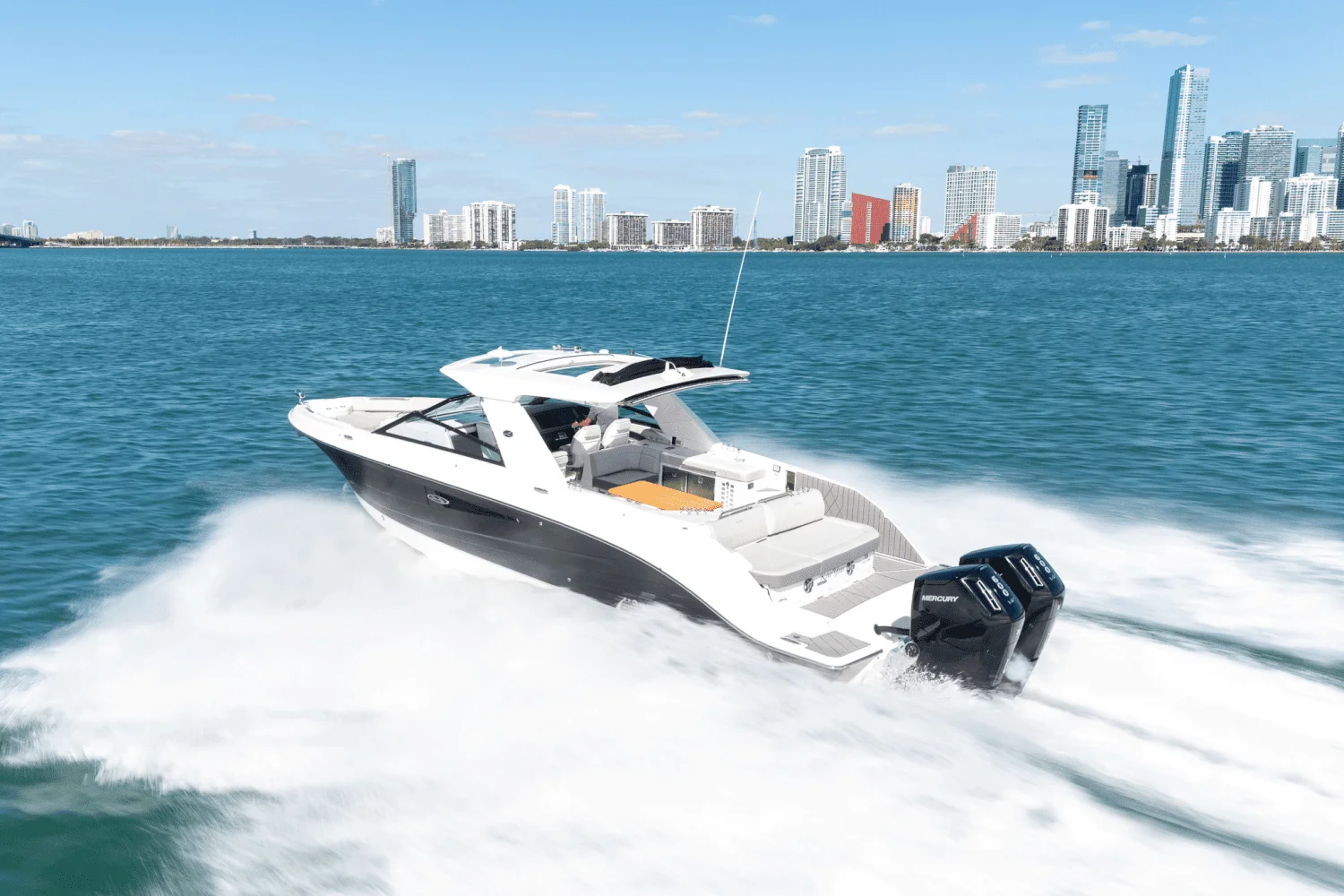 2023 Sea Ray 400 SLX OB Image Thumbnail #9