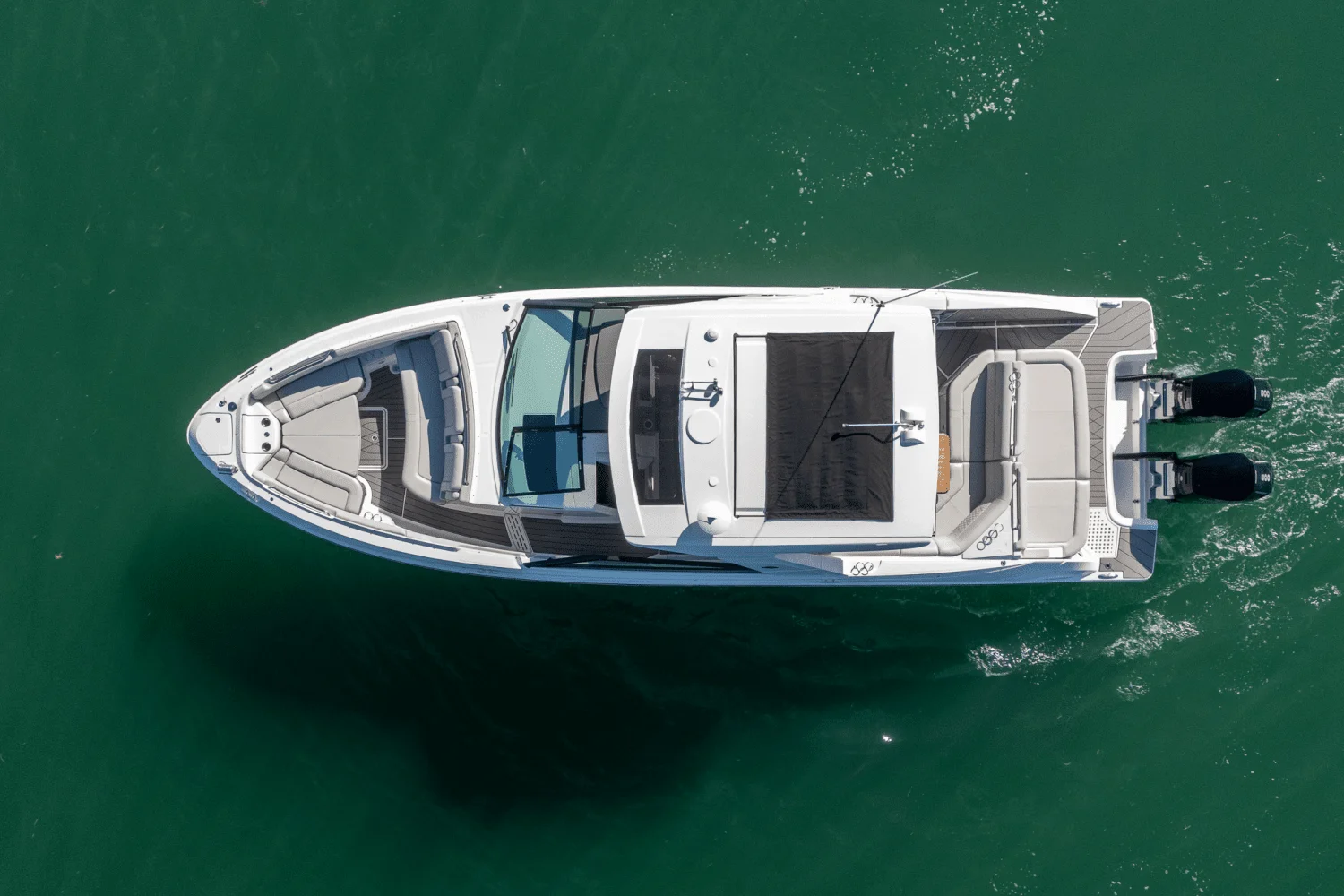 2023 Sea Ray 400 SLX OB Image Thumbnail #2