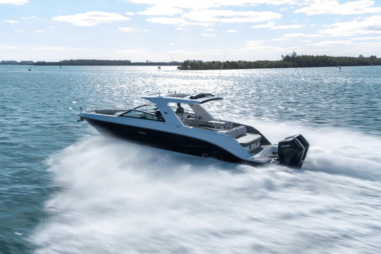 2023 Sea Ray 400 SLX OB Image Thumbnail #13