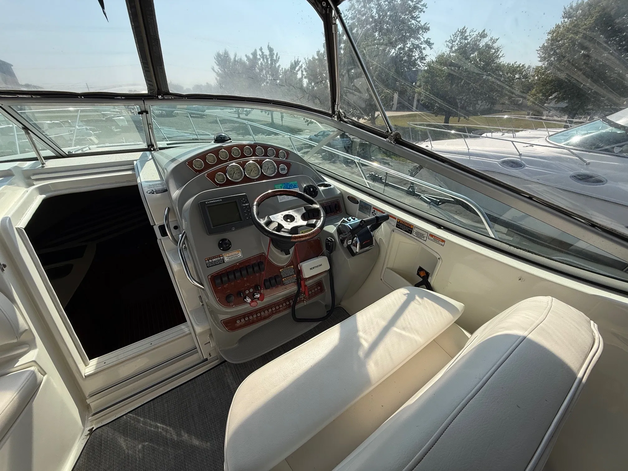 2008 Bayliner 320SB Image Thumbnail #11