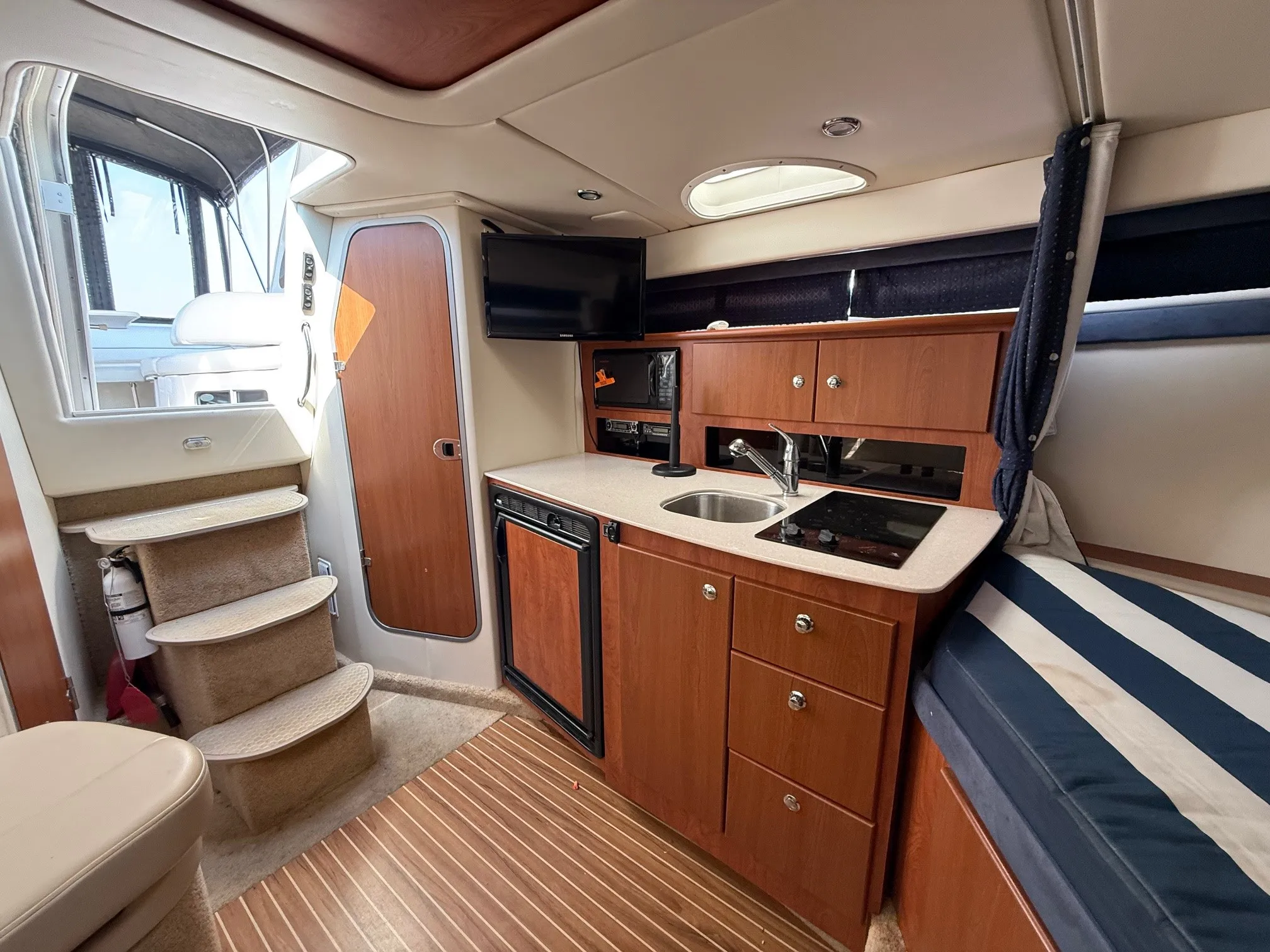 2008 Bayliner 320SB Image Thumbnail #14