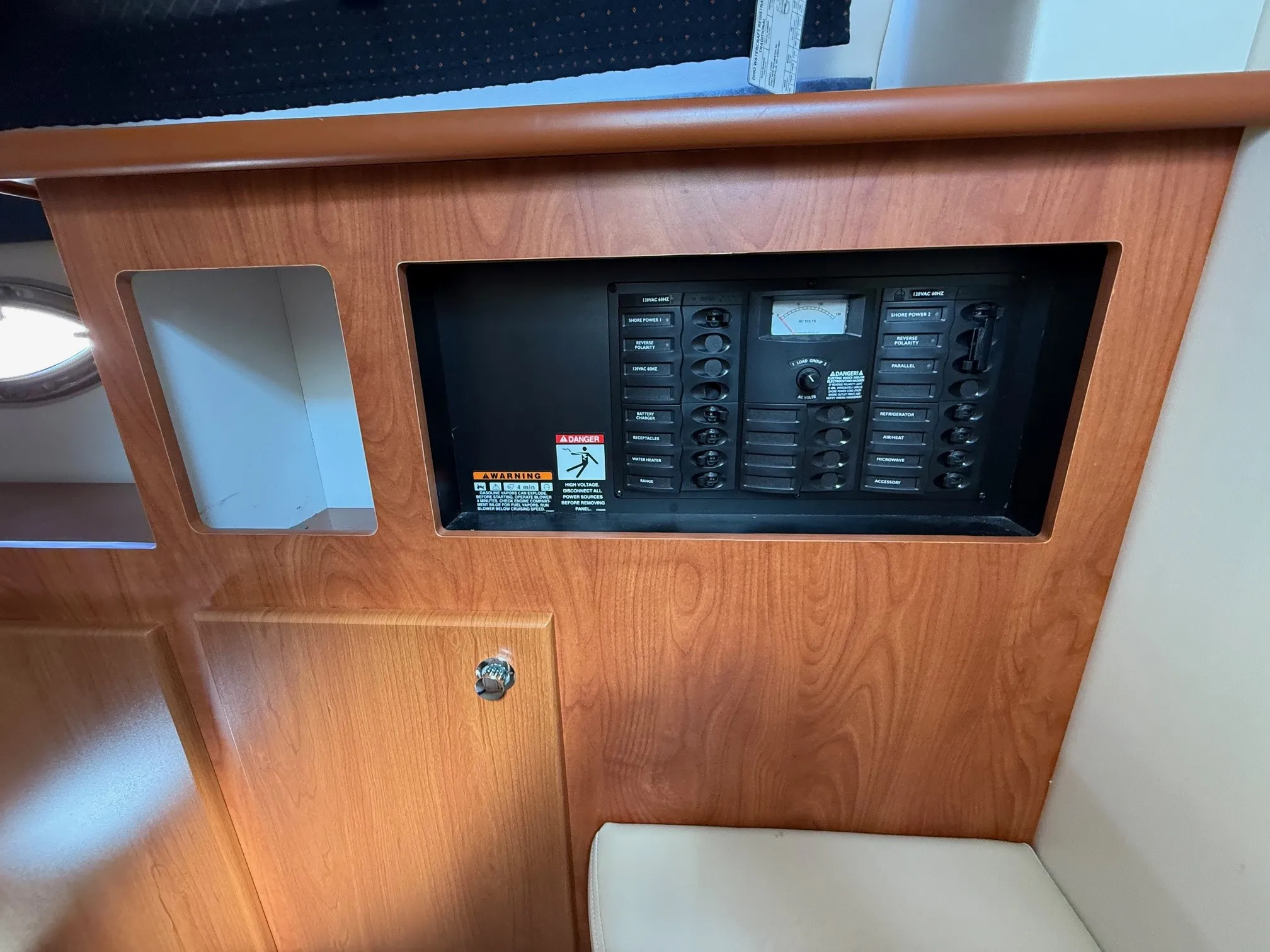 2008 Bayliner 320SB Image Thumbnail #15