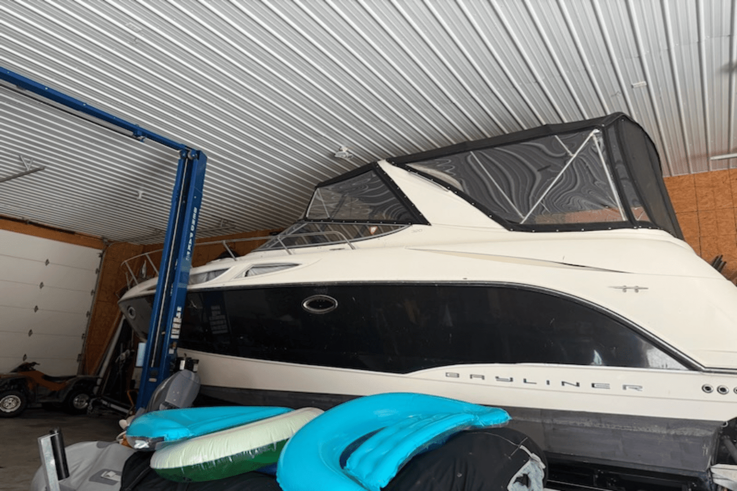 2008 Bayliner 320SB Image Thumbnail #2
