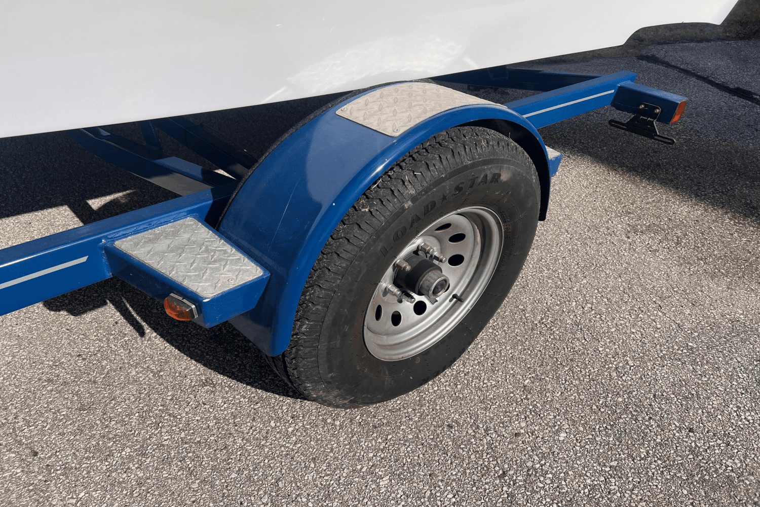 2021 Four Winns 190H Image Thumbnail #3