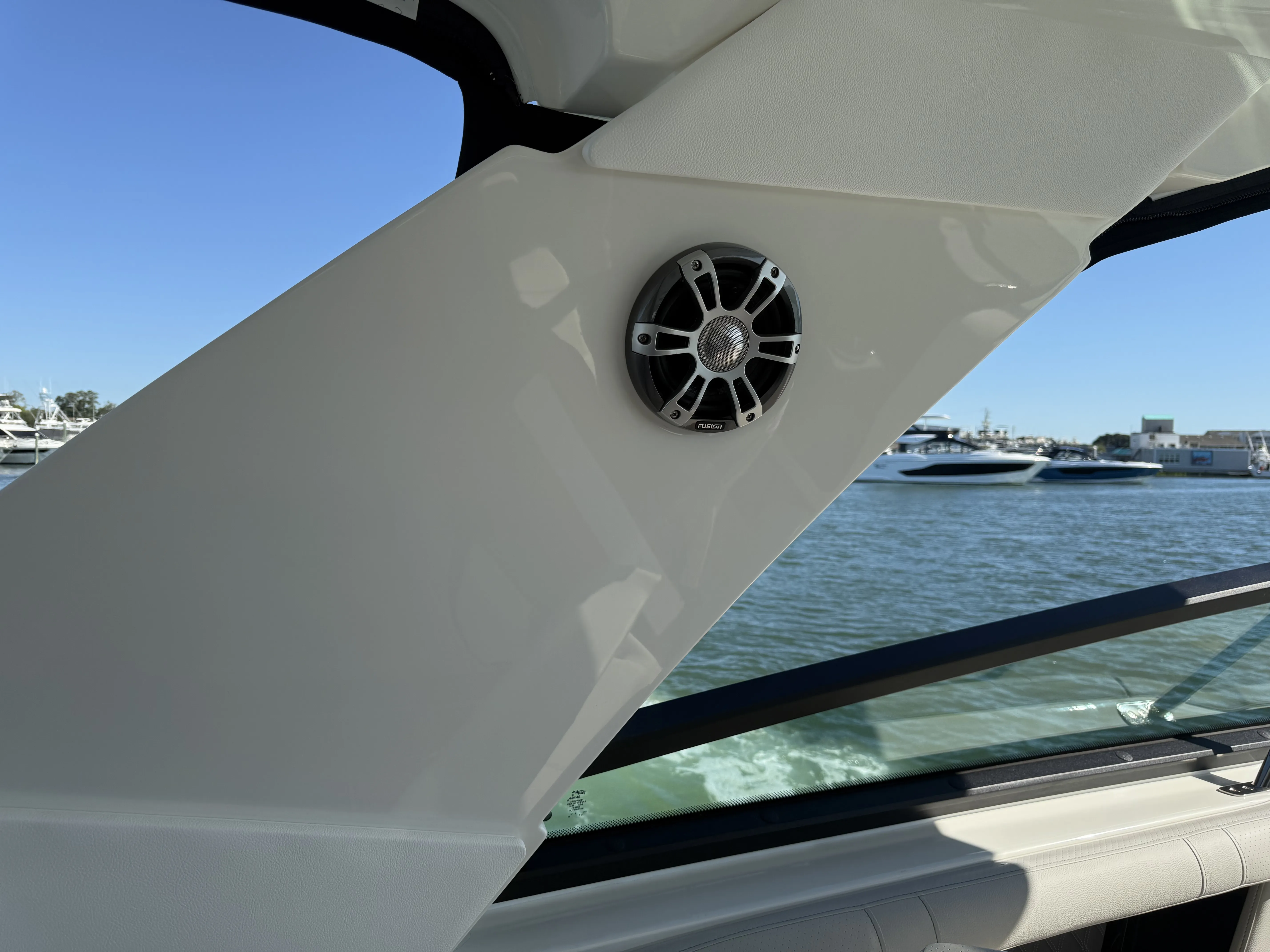 2026 Sea Ray SLX 400 Outboard Image Thumbnail #14