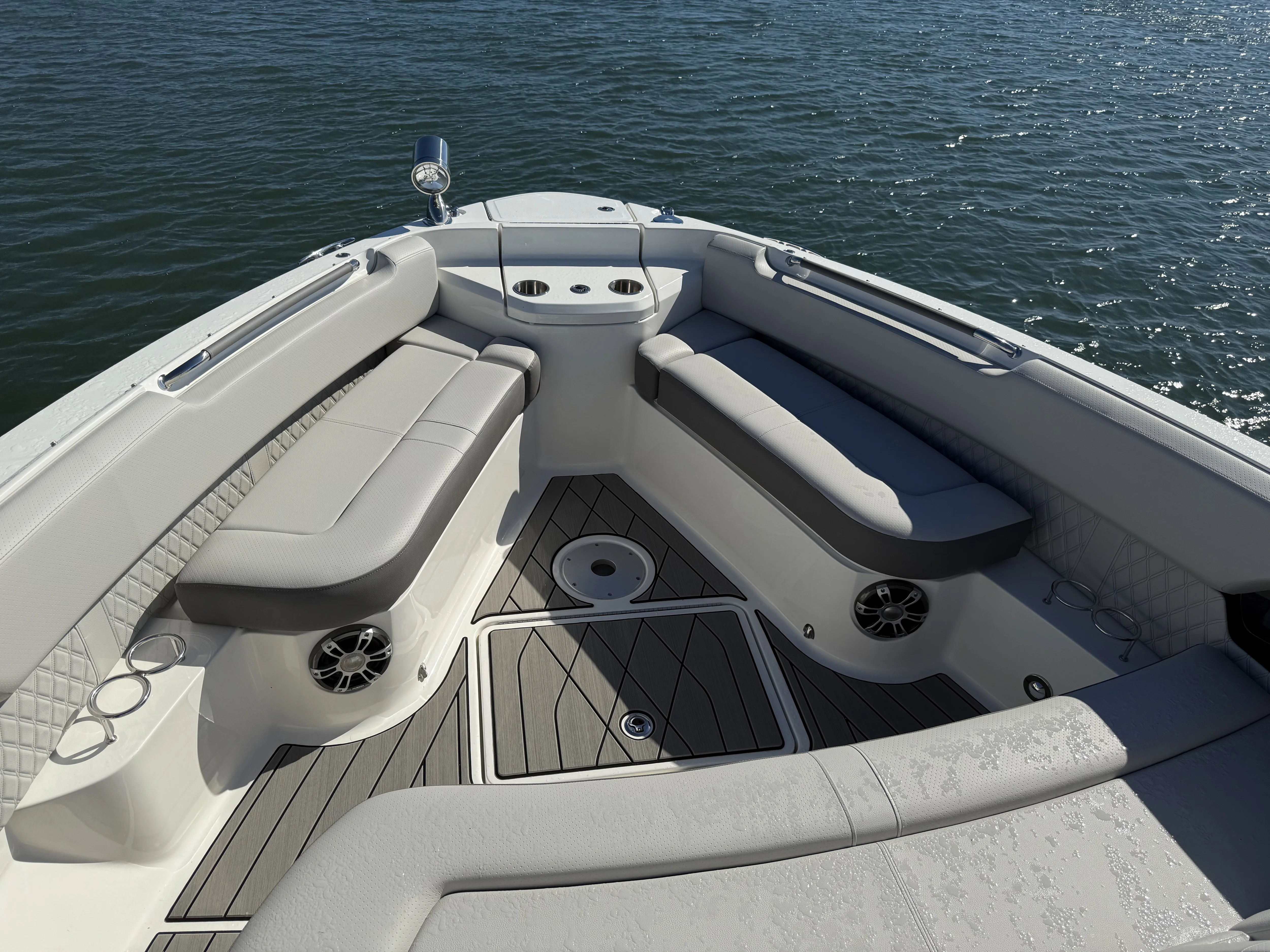 2026 Sea Ray SLX 400 Outboard Image Thumbnail #23