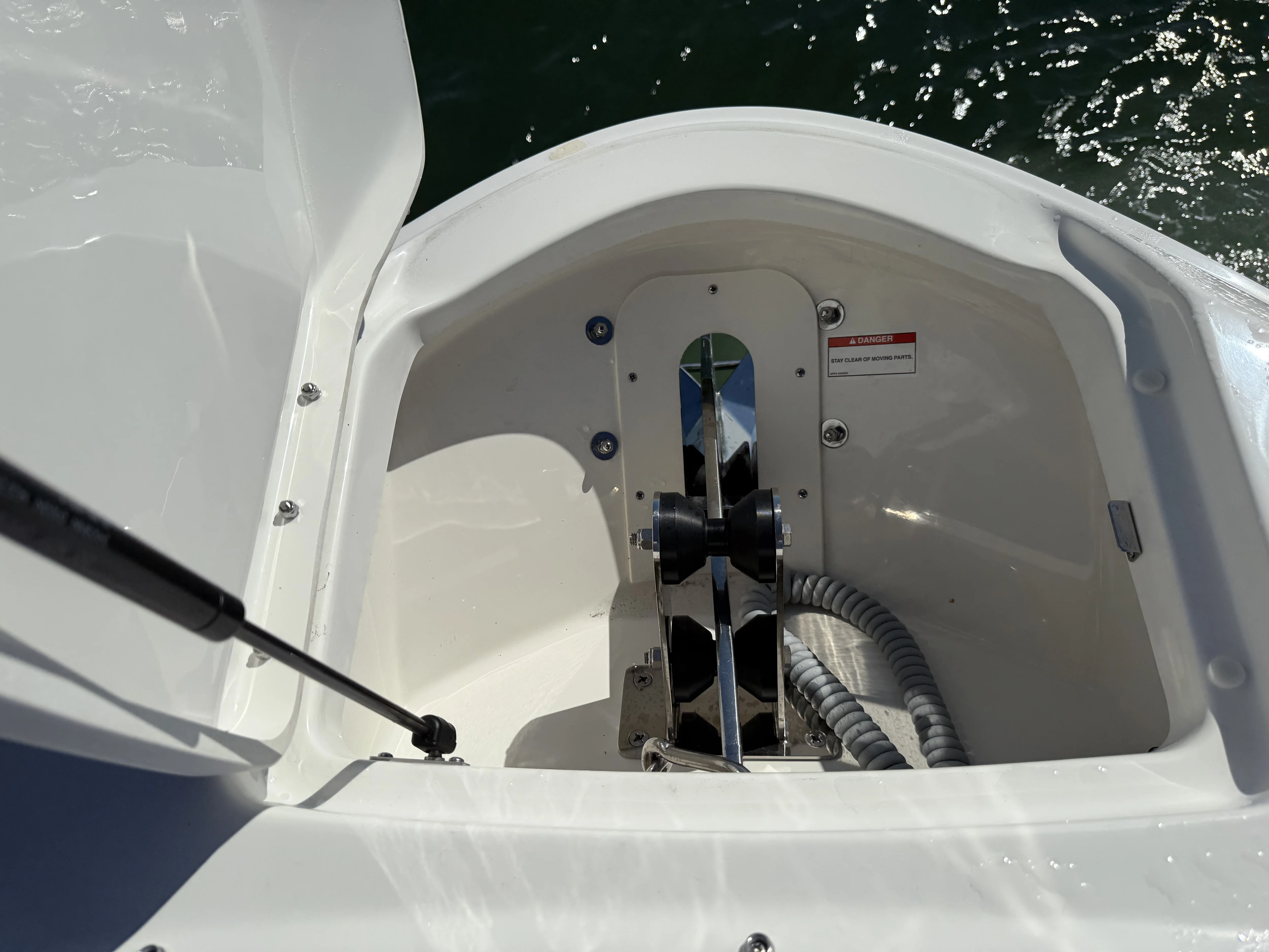 2026 Sea Ray SLX 400 Outboard Image Thumbnail #28