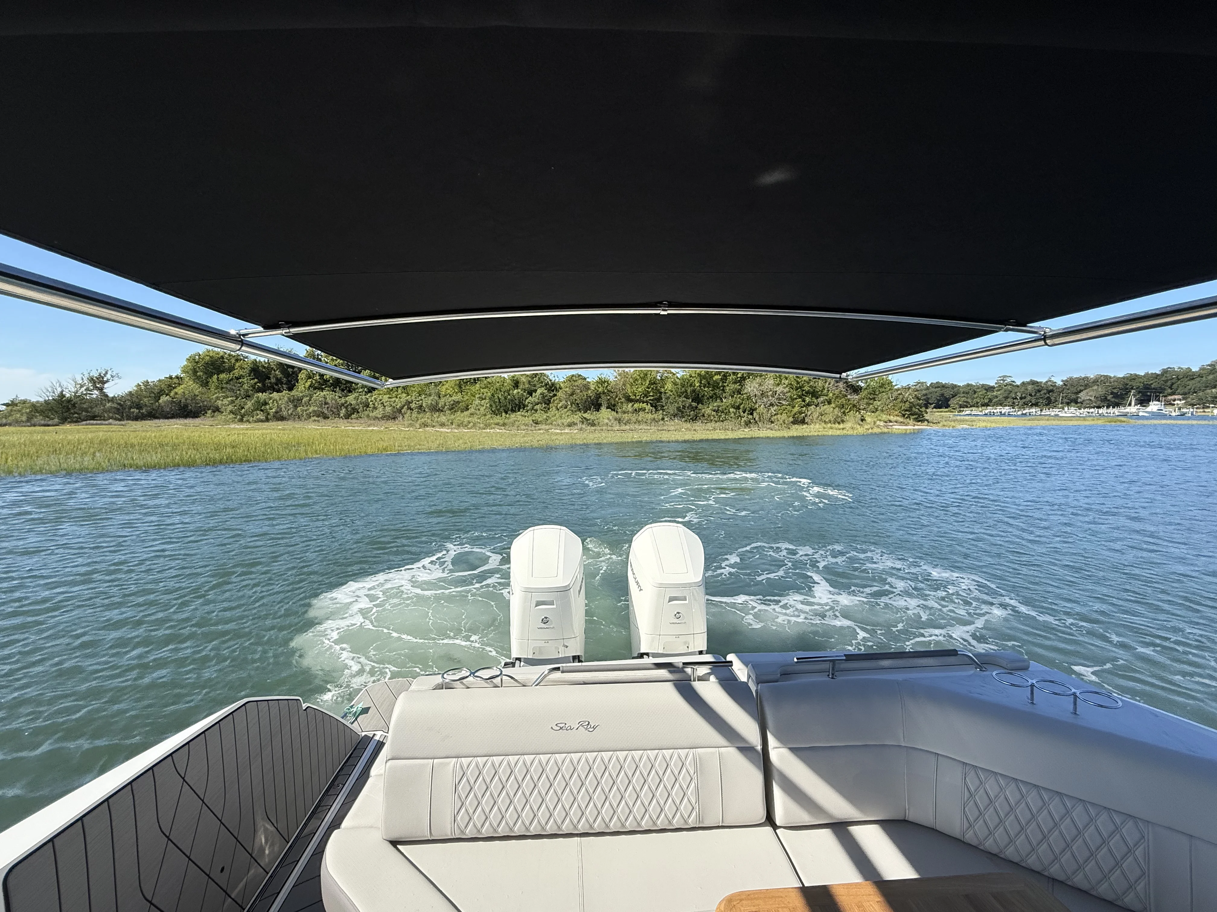 2026 Sea Ray SLX 400 Outboard Image Thumbnail #6