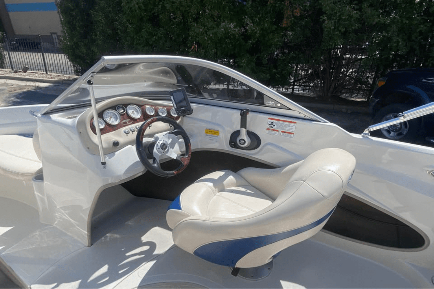 2013 Tahoe 24 SS Image Thumbnail #11
