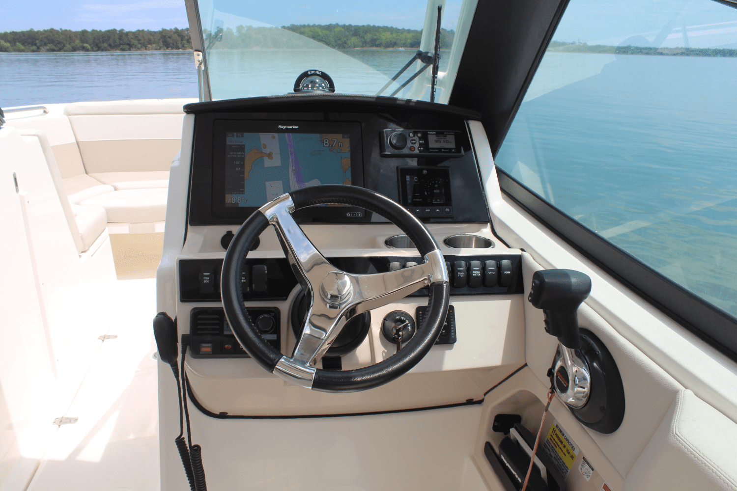 2021 Boston Whaler 240 VANTAGE Image Thumbnail #28